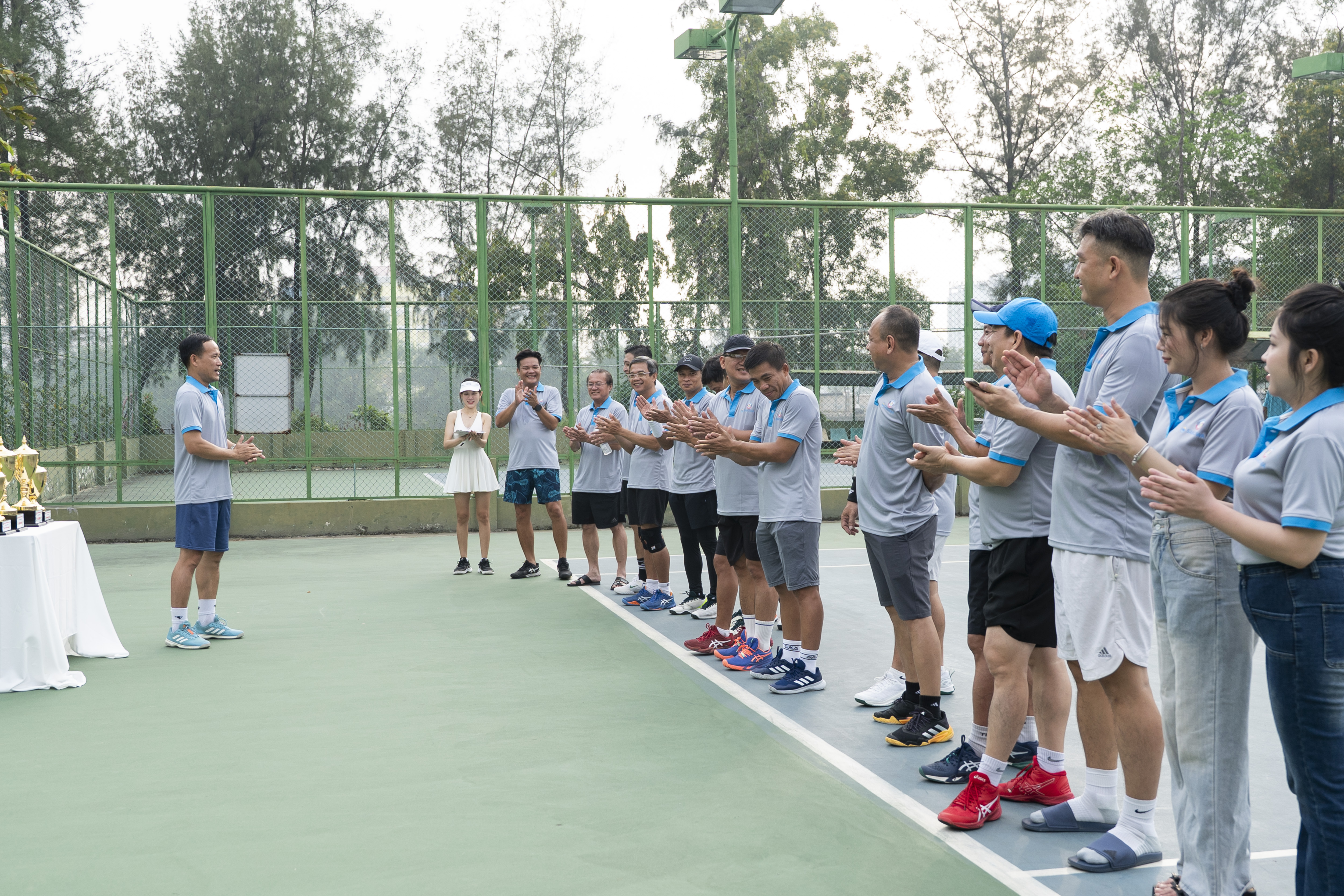 Các vận động viên tranh tài tại giải đấu